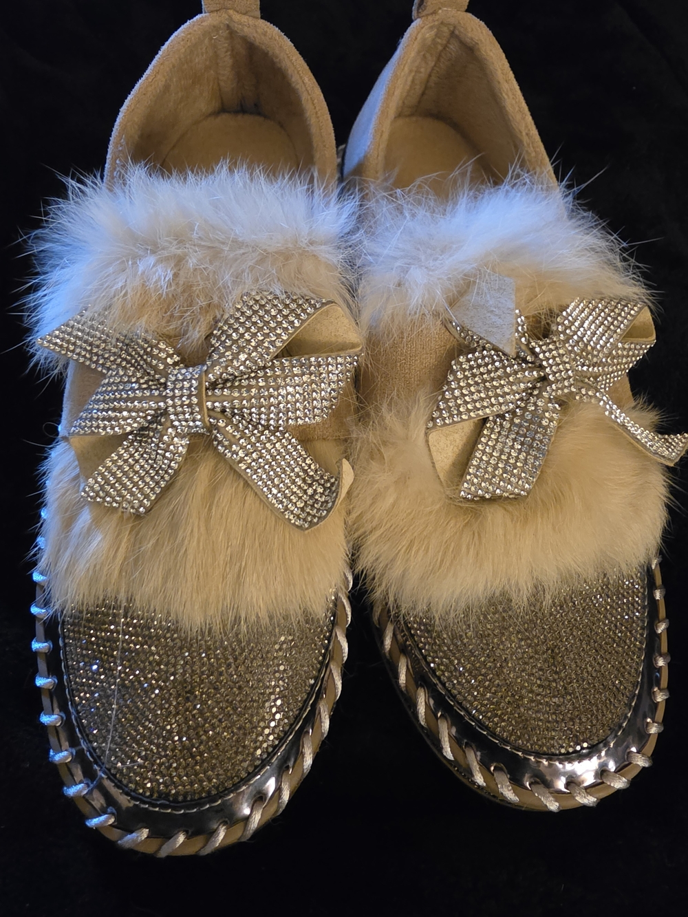 Faux Fur Crystal Bow Slip-On Loafers - Cream